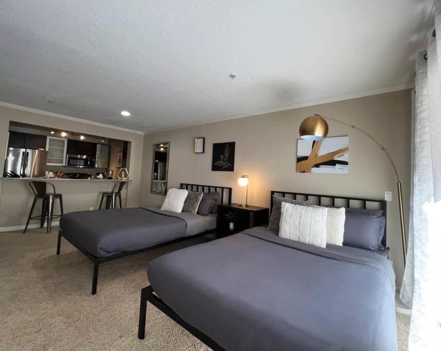 Hollywood Awesome Stay Free Parking Лос-Анджелес Екстер'єр фото